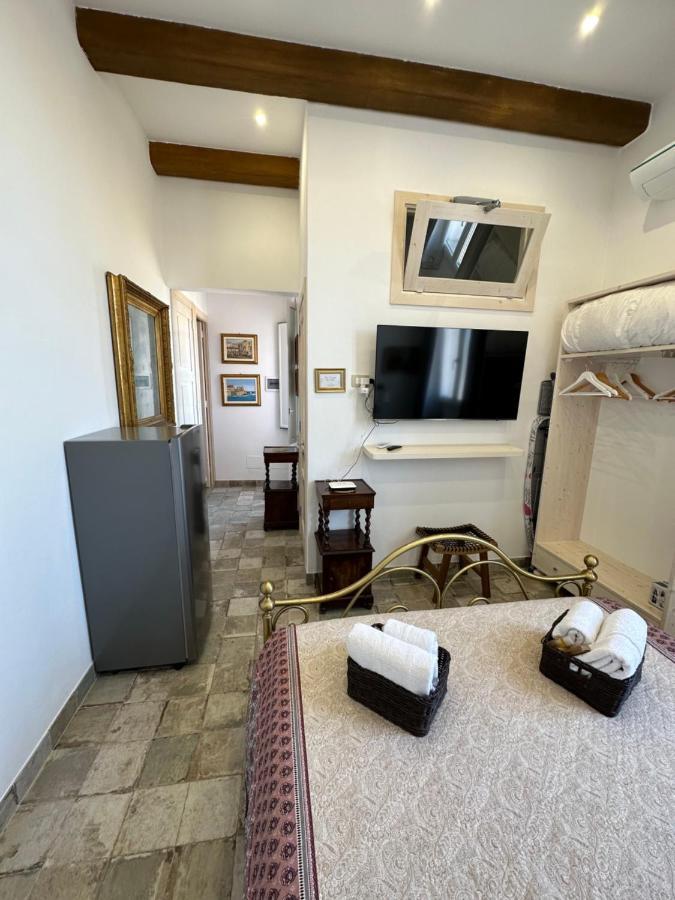 Terrazza Dei Mori - Seaview Terrace In Ortigia Apartment Syracuse Ngoại thất bức ảnh
