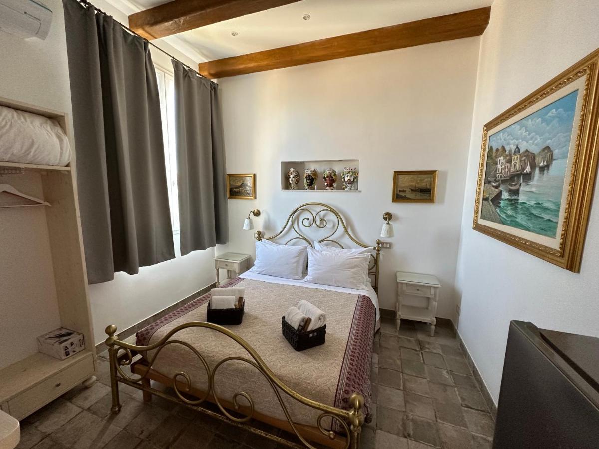 Terrazza Dei Mori - Seaview Terrace In Ortigia Apartment Syracuse Ngoại thất bức ảnh